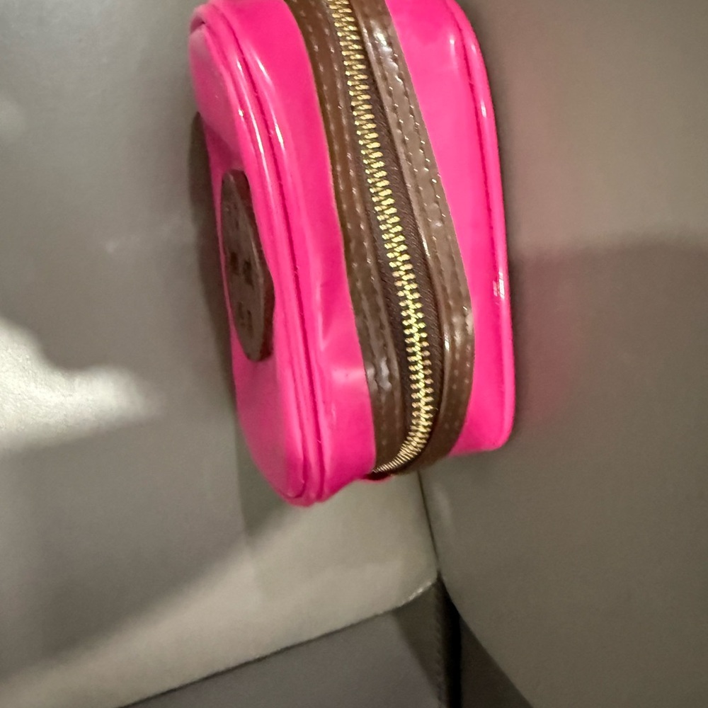 Tory Burch Neon Pink Patent Logo Cosmetic Case - Picture 2 of 3